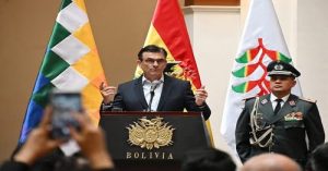 Paz: “El que no quiera dialogar está fuera de la Constitución, y la Constitución tiene límites”